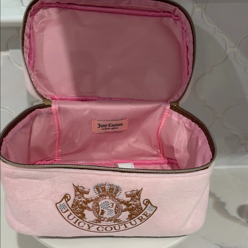 Juicy Couture Baby Pink Y2K Cosmetic Case - Picture 2 of 4